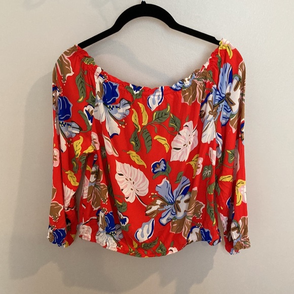 Candie’s shirt, red floral, M - Picture 2 of 7